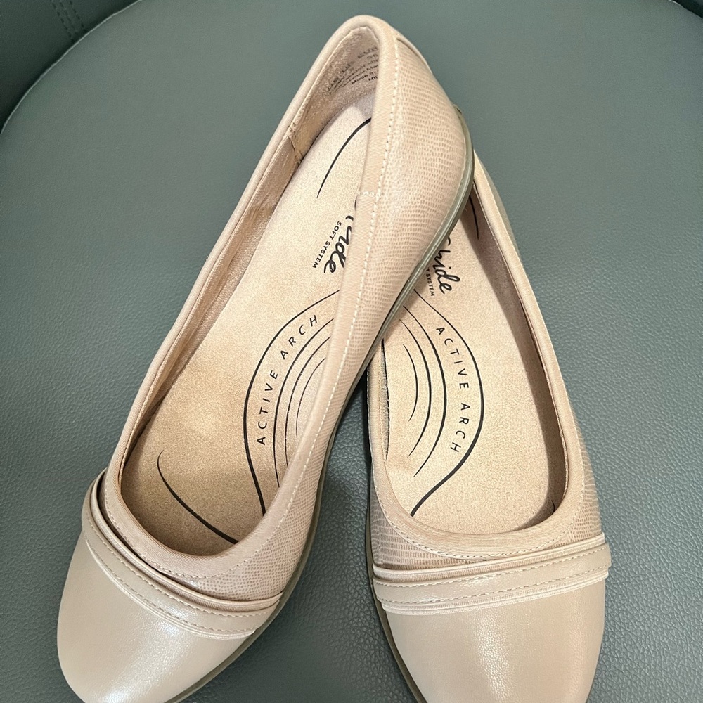 Life Stride Active Arch flats